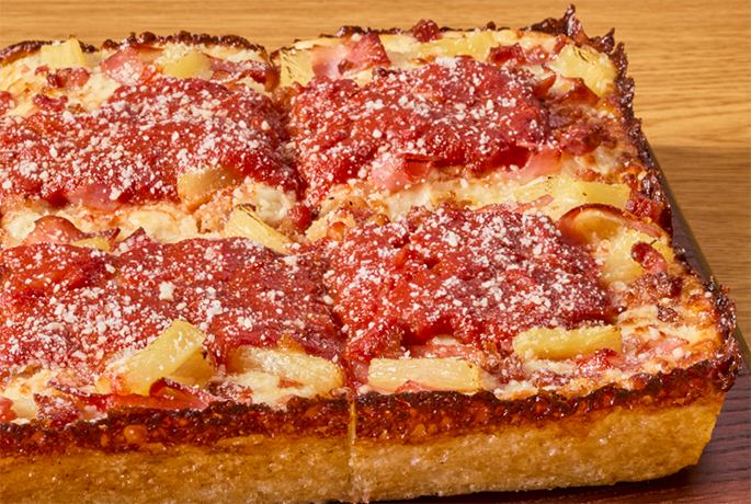 Detroit-Style Howie Maui Pizza