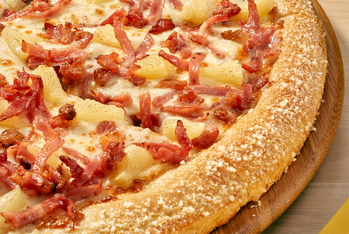 Howie maui pizza with pineapple