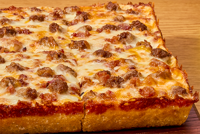 Deep Dish Bacon Cheddar burger Pizza