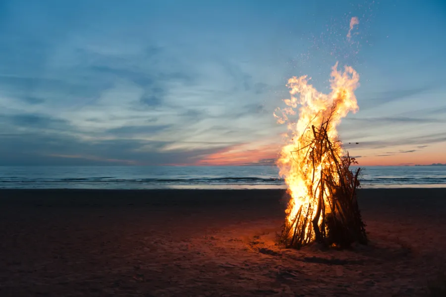 Bonefire night pizza and snack ideas